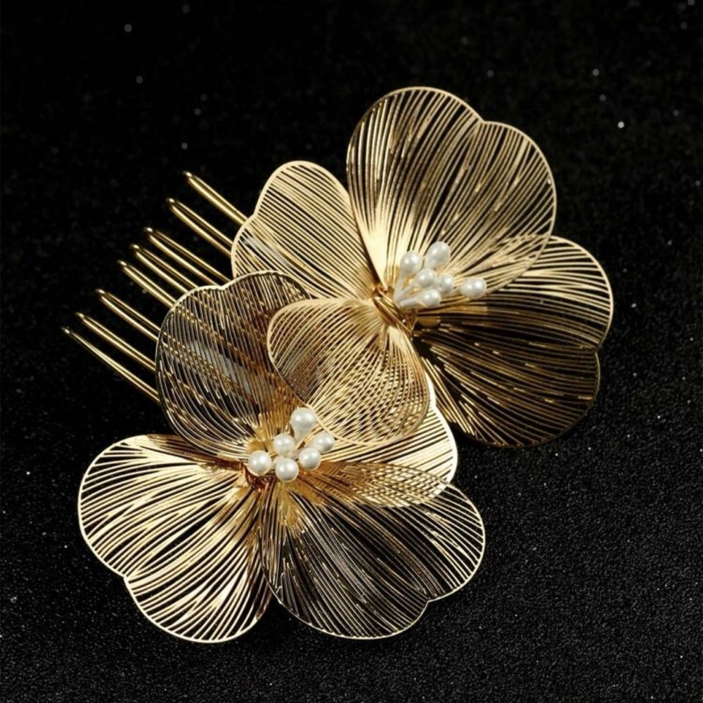 Elegant Gold Floral Hair pin